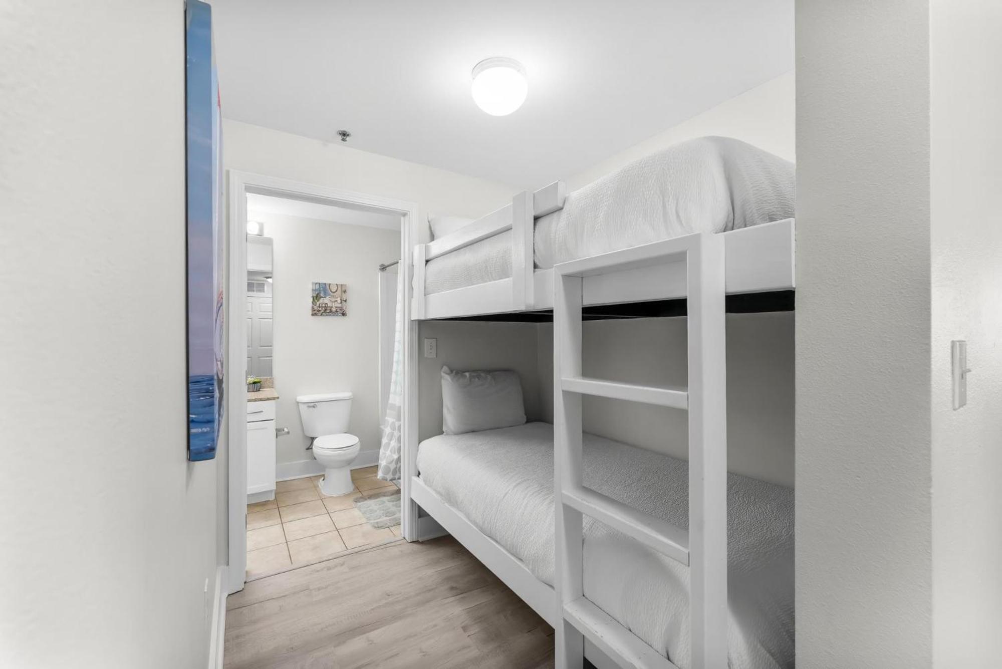 Laketown Wharf Resort By Panhandle Getaways Panama City Beach Room photo